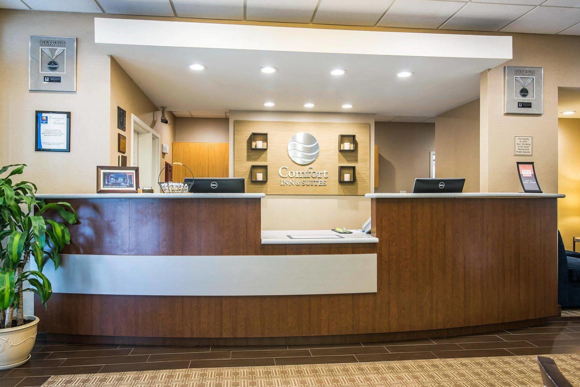 Comfort Inn & Suites Норт-Конвей Экстерьер фото